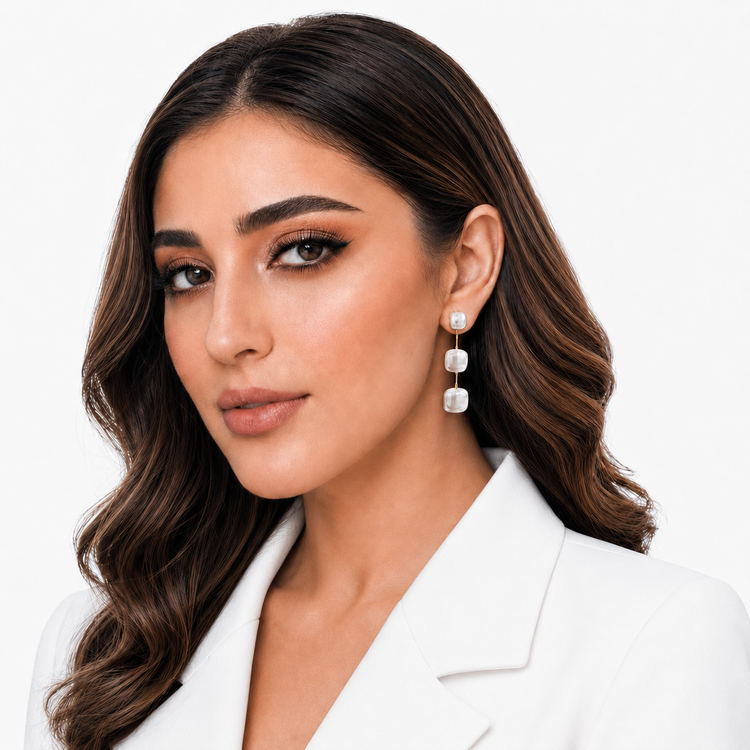 گوشواره زنانه جوپینگ مرواریدی آویز بلند طلایی مدل کلاسیک