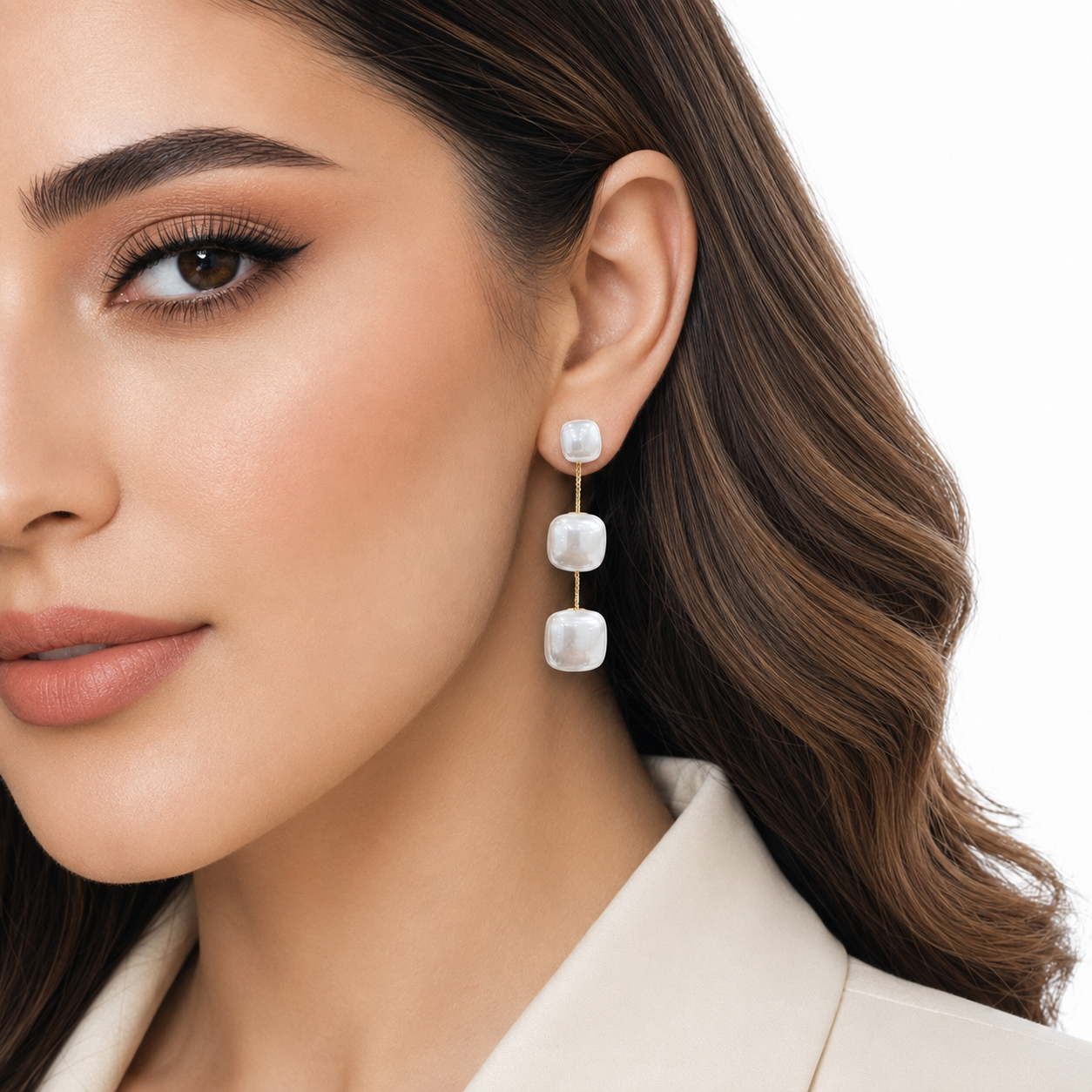 گوشواره زنانه جوپینگ مرواریدی آویز بلند طلایی مدل کلاسیک