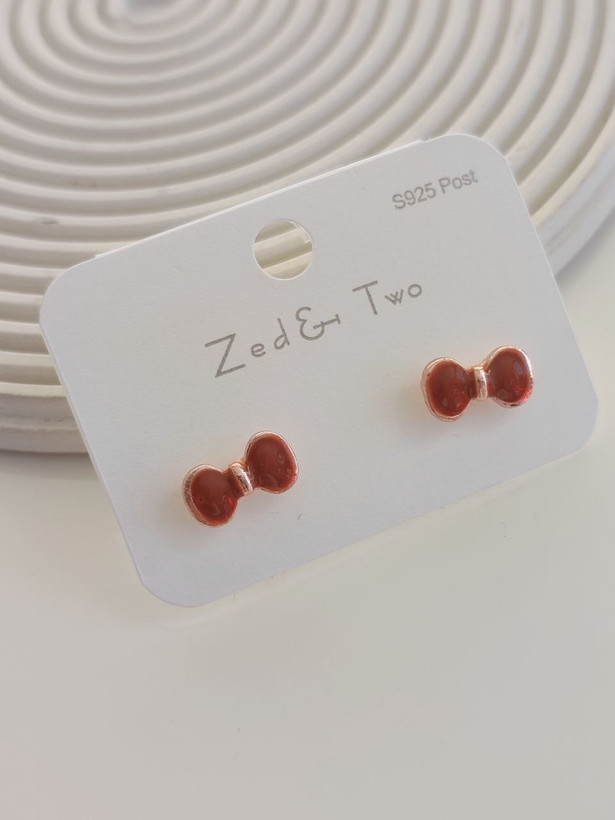 گوشواره میخی Zed & Two مدل Bow پاپیونی مینیمال رنگی