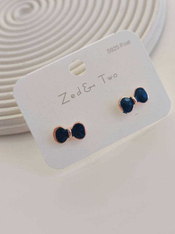 گوشواره میخی Zed & Two مدل Bow پاپیونی مینیمال رنگی