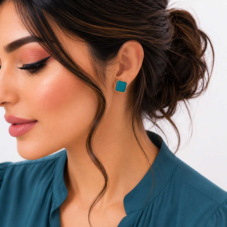 گوشواره میخی Zed & Two مدل مربع کریستالی مینیمال