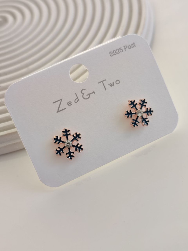 گوشواره میخی Zed & Two مدل Snowflake Crystal طرح دانه برف نگیندار
