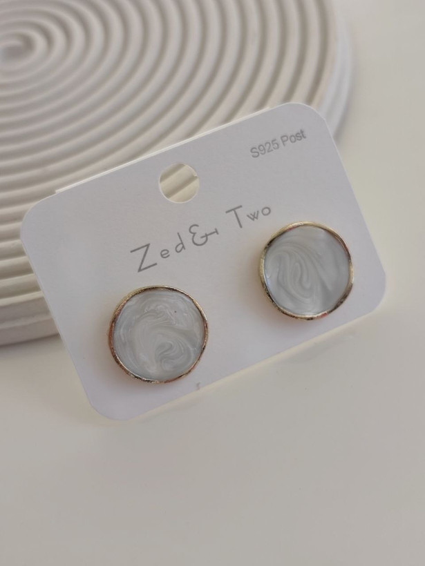 گوشواره میخی Zed & Two مدل Round Marble دایرهای مینیمال طرح مرمر